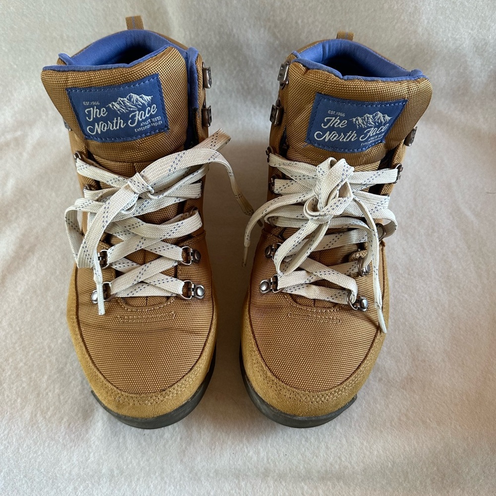 The North Face Back To Berkeley Redux Brown Women’s Boots size 9.5